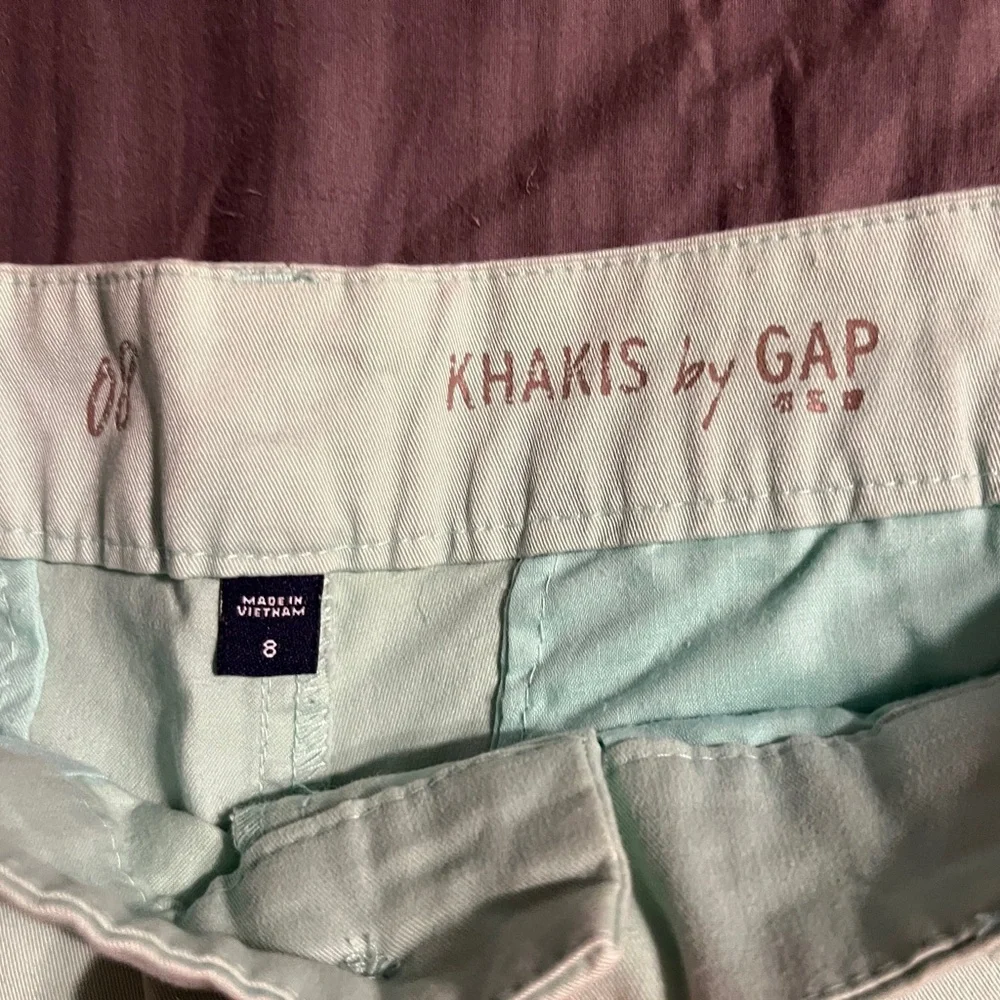 Khakis by GAP Women's Mint Green Shorts, size 8